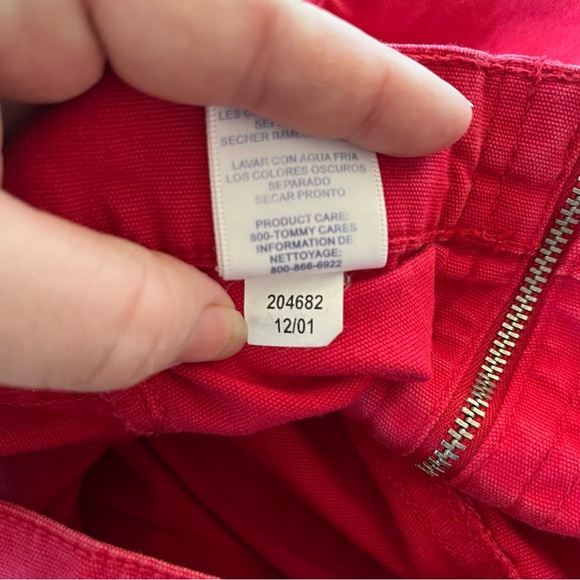 ⚡️Vintage⚡️ Early 2000’s Red Tommy Hilfiger Jeans Capris - Picture 6 of 11